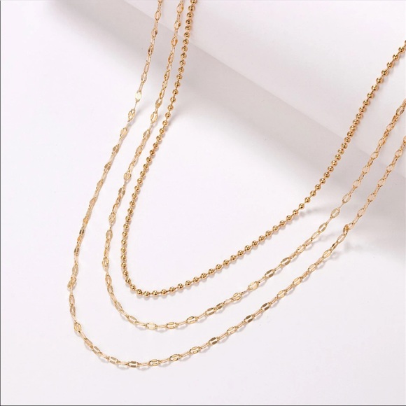 •Suzy• Layered Necklace - Picture 3 of 5